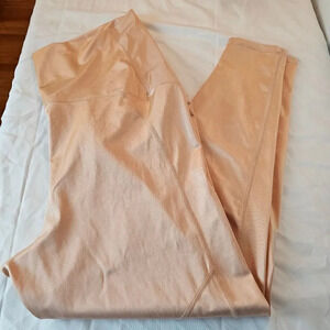 Maternity Fabletics leggings‎